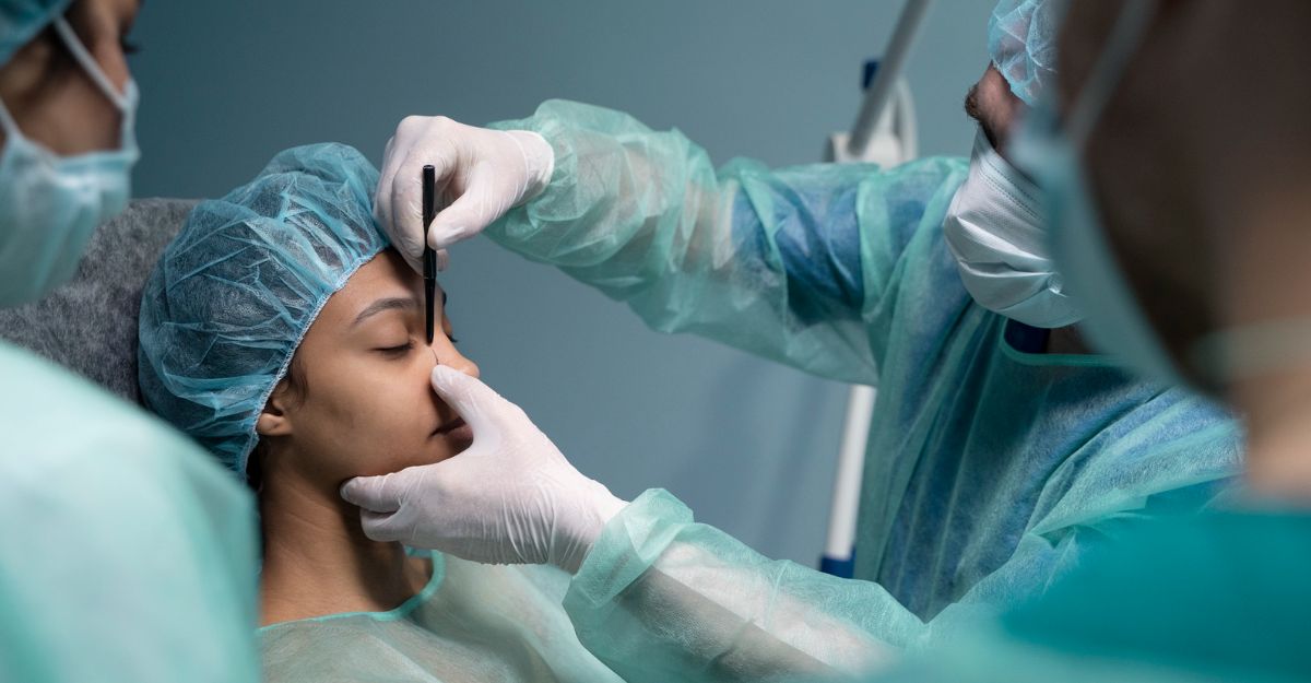 reconstruction surgeon in Indore